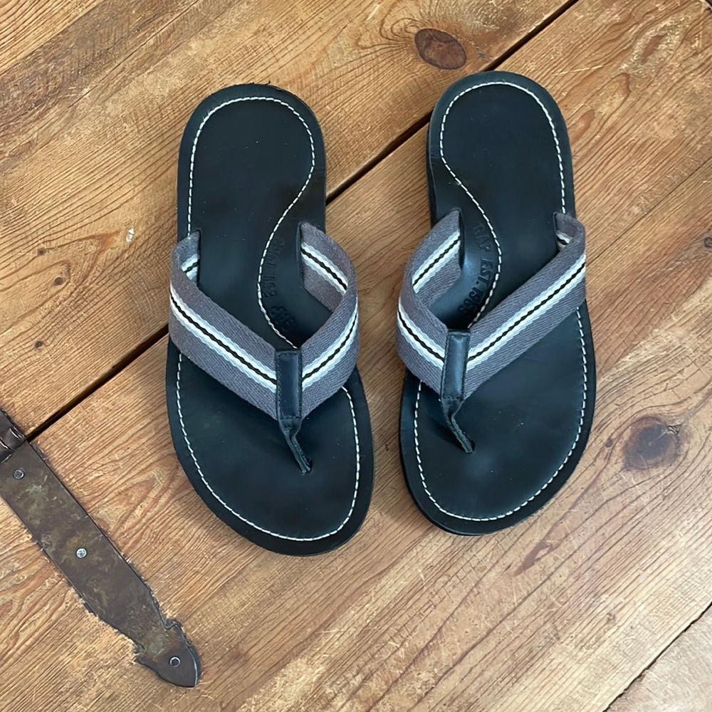 Mens Gap Flip Flops